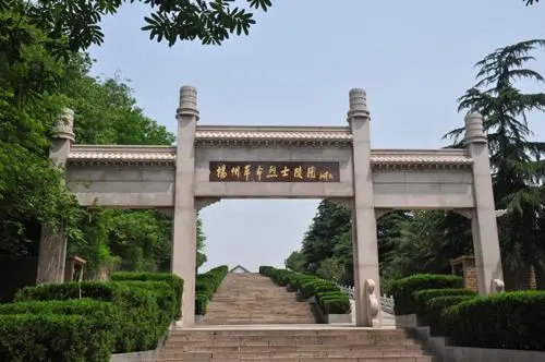 1-210R0114IE16.jpg